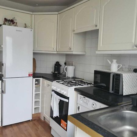 Grey Double Bedroom Londres Exterior foto